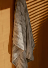 Load image into Gallery viewer, 'Hohto' linen towel by Elisa Defossez Kikuchi
