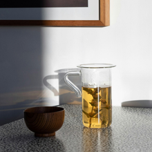 Lade das Bild in den Galerie-Viewer, 'Taverna' Karaffe L von Livia Lauber
