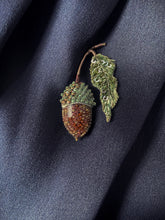 Load image into Gallery viewer, &#39;Acorn&#39; brooch by Trovelore
