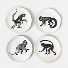 Load image into Gallery viewer, Kühn Keramik x Süper Store: Plate set of 4 &#39;Monkeys&#39;

