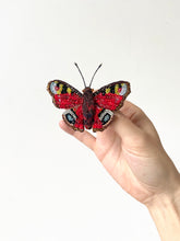 Lade das Bild in den Galerie-Viewer, &#39;Anglais Peacock Butterfly&#39; Brosche von Trovelore
