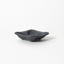 Lade das Bild in den Galerie-Viewer, 'Clover' Schale von Tadahiro Baba
