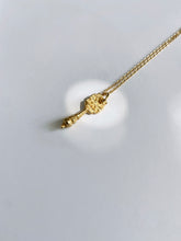 Lade das Bild in den Galerie-Viewer, &#39;Forever Key Necklace&#39; von Elisabeth Schotte
