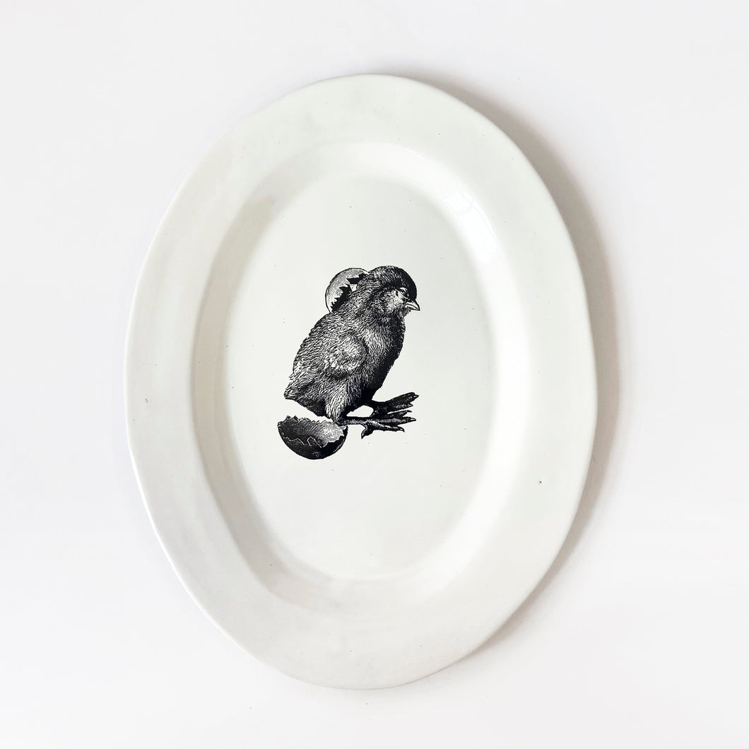 Kühn Keramik x Süper Store: Teller oval 'Kücken'