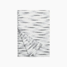 Load image into Gallery viewer, 'Hohto' linen towel by Elisa Defossez Kikuchi
