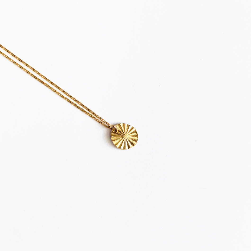 'Halo Necklace' in 18k Gold