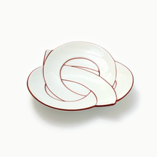Load image into Gallery viewer, &#39;Musubi&#39; plate M by Taseigama
