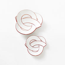 Load image into Gallery viewer, &#39;Musubi&#39; plate S by Taseigama
