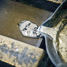 Lade das Bild in den Galerie-Viewer, 'Mizuhiki' Stäbchenhalter von Nousaku
