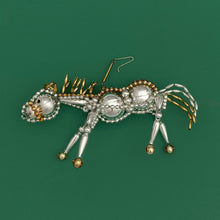 Lade das Bild in den Galerie-Viewer, Böhmisches Glasperlen-Ornament &#39;Pferd&#39;
