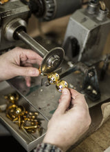 Lade das Bild in den Galerie-Viewer, Böhmisches Glasperlen-Ornament &#39;Weihnachtsstern&#39;
