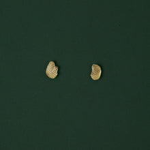 Load image into Gallery viewer, ‘MM Earrings 18k Gold' by Elisabeth Schotte
