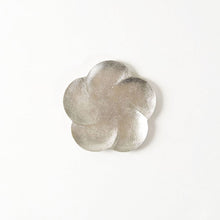 Load image into Gallery viewer, 'Nejiriume', small tin plate
