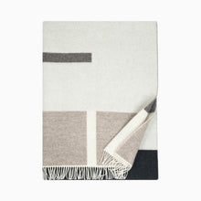 Load image into Gallery viewer, &#39;Suunta&#39; wool blanket by Lapuan Kankurit
