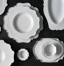 Lade das Bild in den Galerie-Viewer, Ovaler Porzellanteller 'Taste' von Paola Navone

