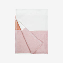 Load image into Gallery viewer, &#39;Terva&#39; linen towel by Lapuan Lankurit
