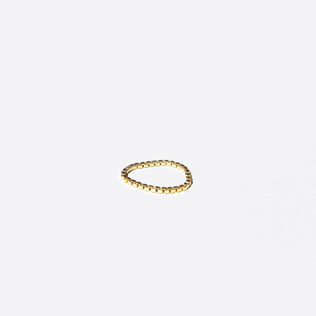 'Semifine Cubic Ring Gold' by Saskia Diez