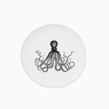 Lade das Bild in den Galerie-Viewer, Kleiner Teller 'Kraken' von Kühn Keramik
