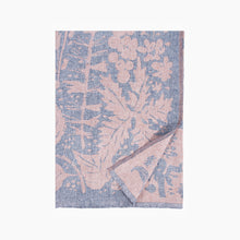 Load image into Gallery viewer, &#39;Villiyrtit&#39; linen cloth blueberry-cinnamon
