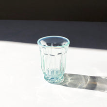 Lade das Bild in den Galerie-Viewer, &#39;Yukinohana&#39; Tumbler Glas von Hirota Glas
